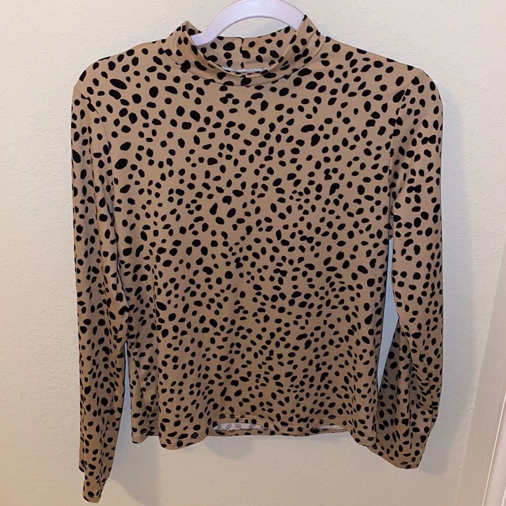 Gaze Turtleneck (size L)